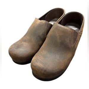 Dansko Women’s Leather Clogs